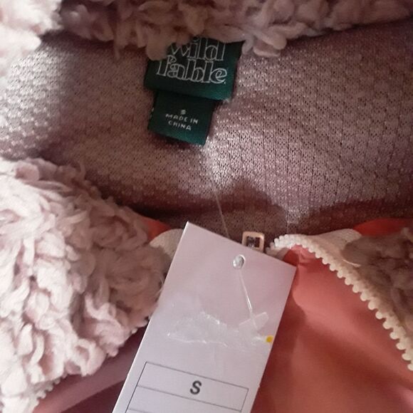 NWT 1/4zip soft sherpa pullover - Picture 2 of 3